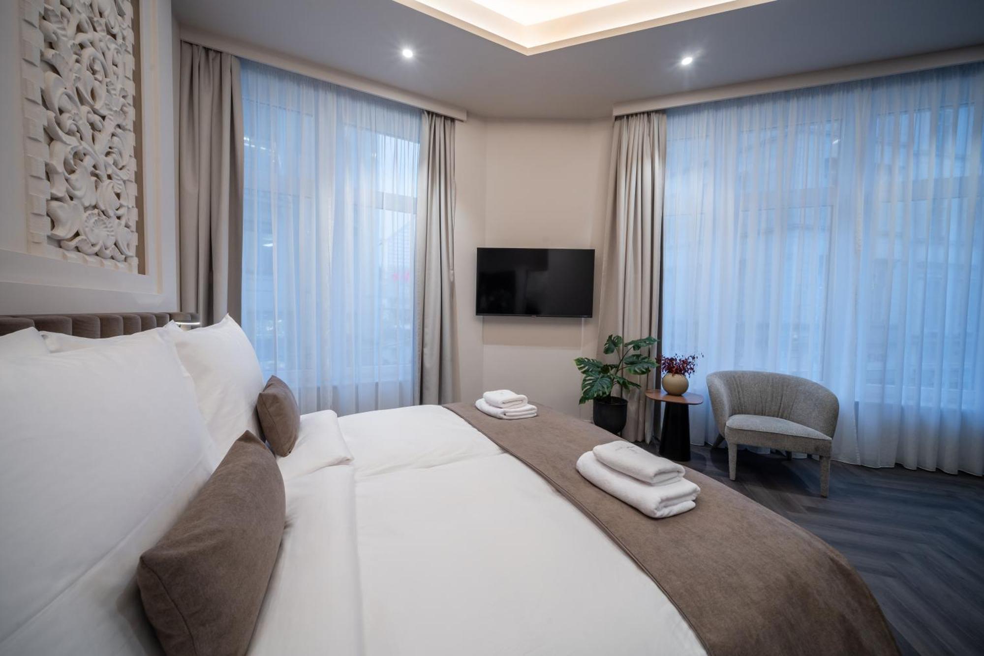 Damas Suites Budapest Exterior photo